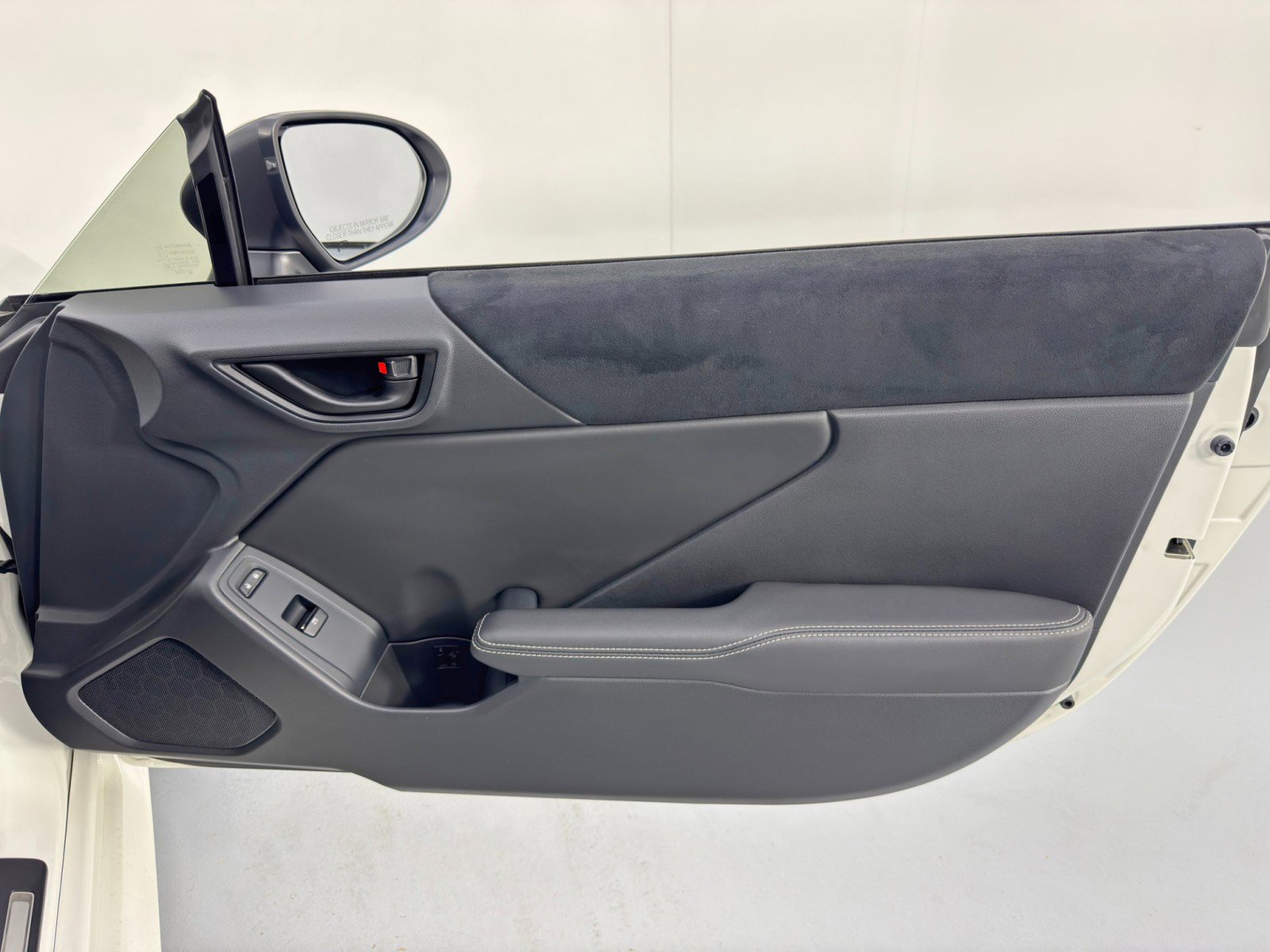 Used 2024 Toyota GR86 Premium image 40