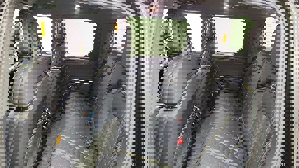 Used 2022 Rivian R1T Adventure image 23