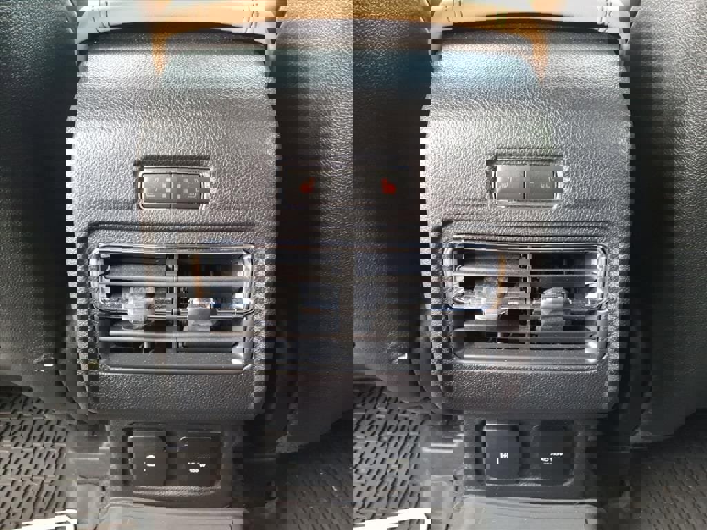 Used 2020 Lincoln Corsair Reserve w/ Equipment Group 202A image 5