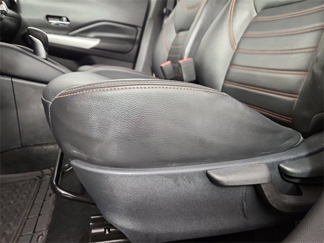 Used 2020 Nissan Kicks SR w/ SR Premium Package image 11