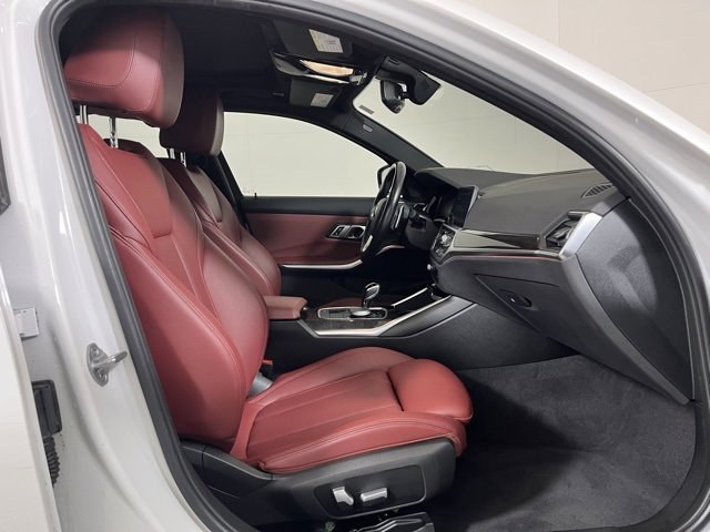 Used 2022 BMW 330i xDrive Sedan w/ Driving Assistance Package image 22
