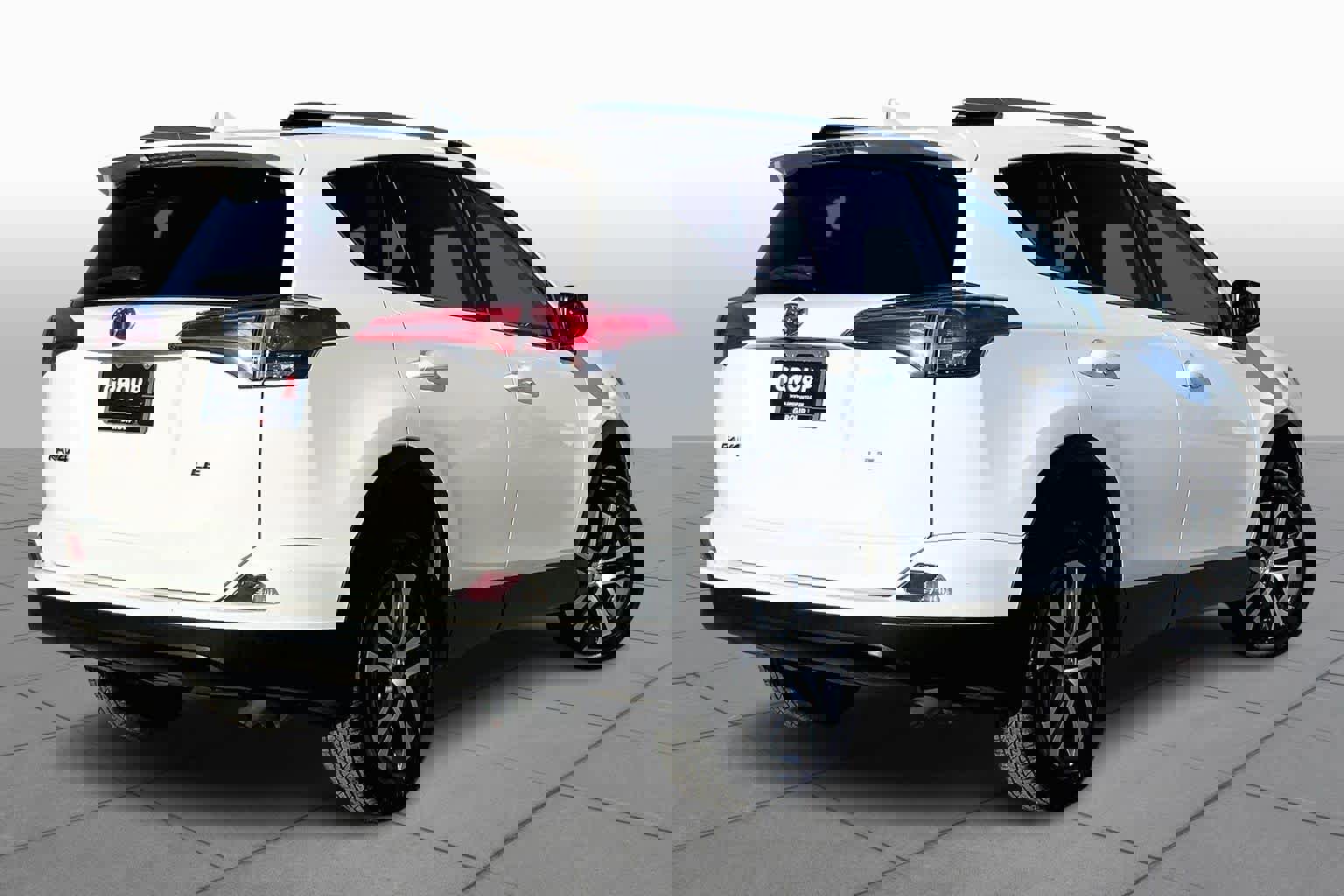 Used 2016 Toyota RAV4 LE image 13