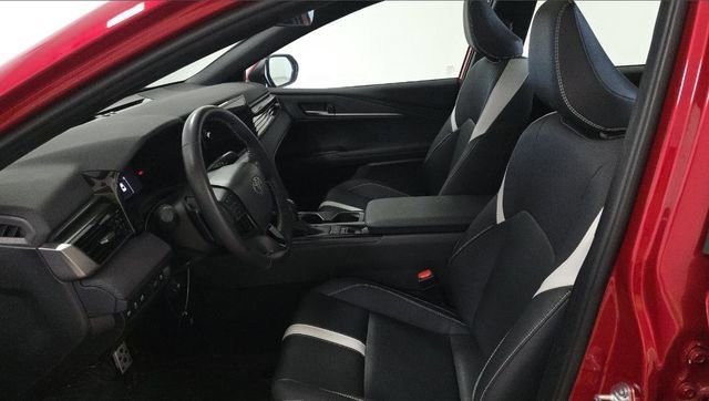 Used 2025 Toyota Camry SE w/ Multimedia Upgrade Package image 4