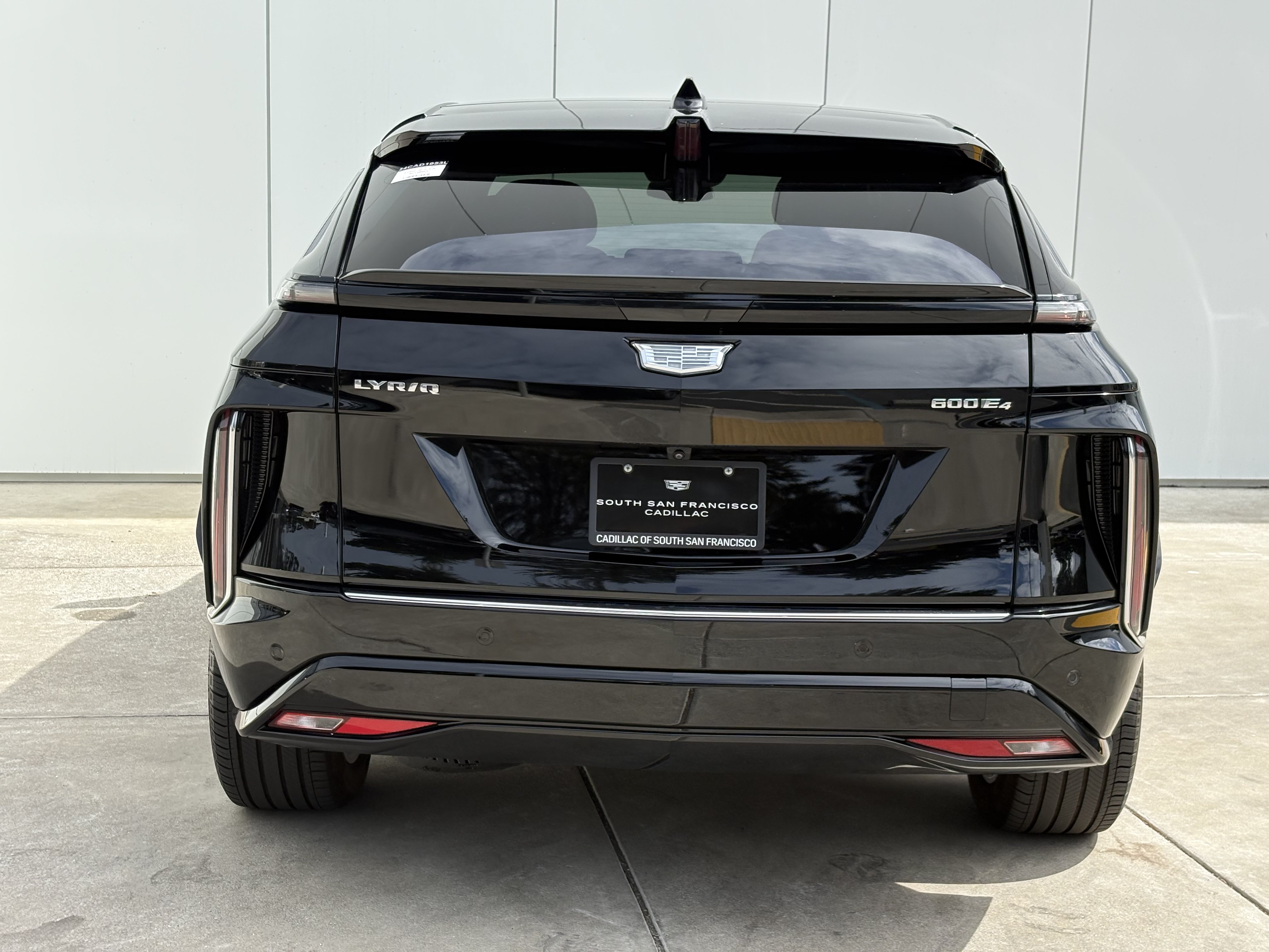Certified 2024 Cadillac Lyriq Tech AWD/4WD image 8