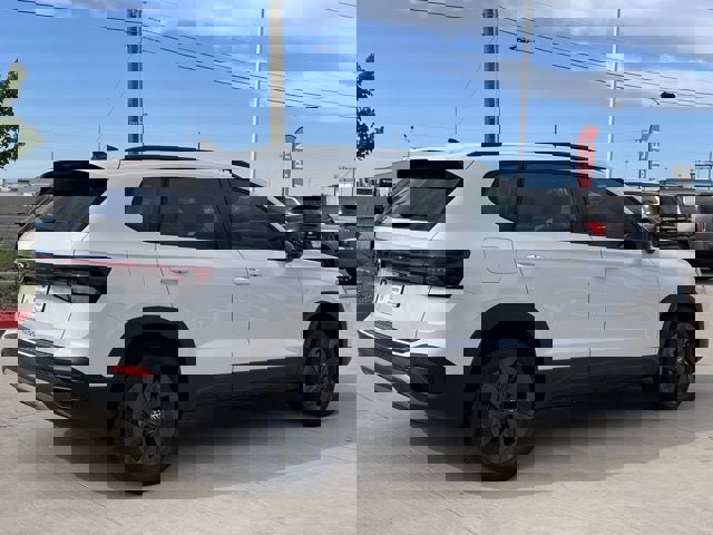 New 2025 Volkswagen Taos S image 9