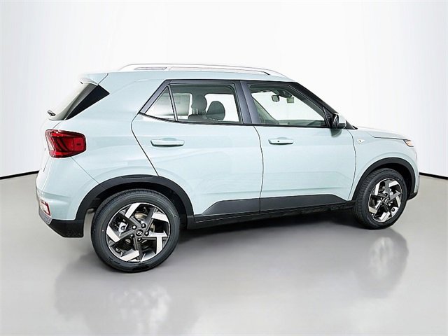 Certified 2025 Hyundai Venue SEL FWD image 7