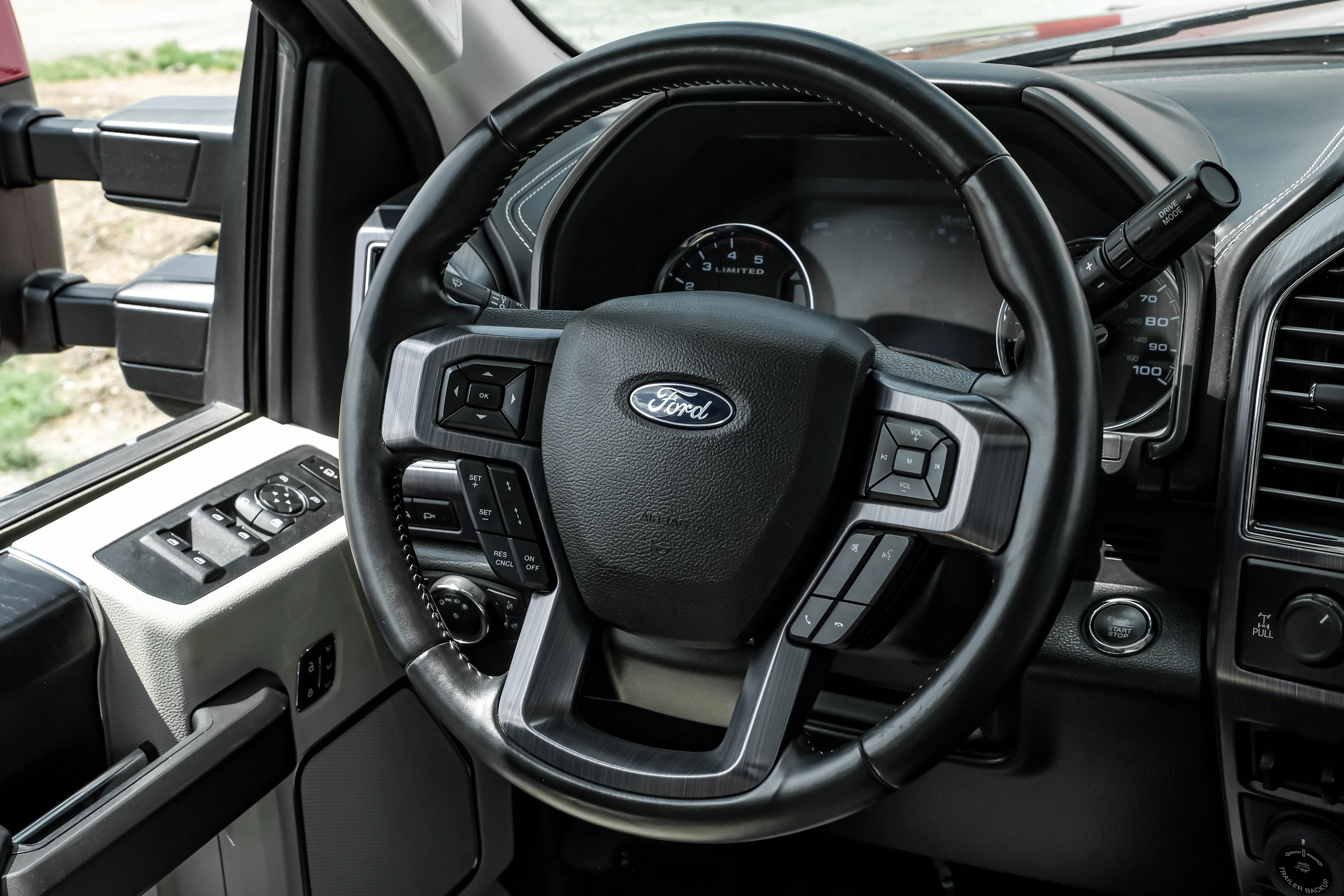 Used 2020 Ford F250 Limited w/ FX4 Off-Road Package AWD/4WD image 16