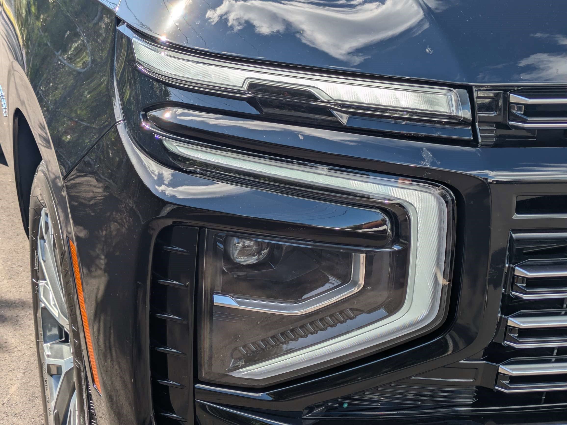 Used 2026 Chevrolet Tahoe High Country RWD image 9