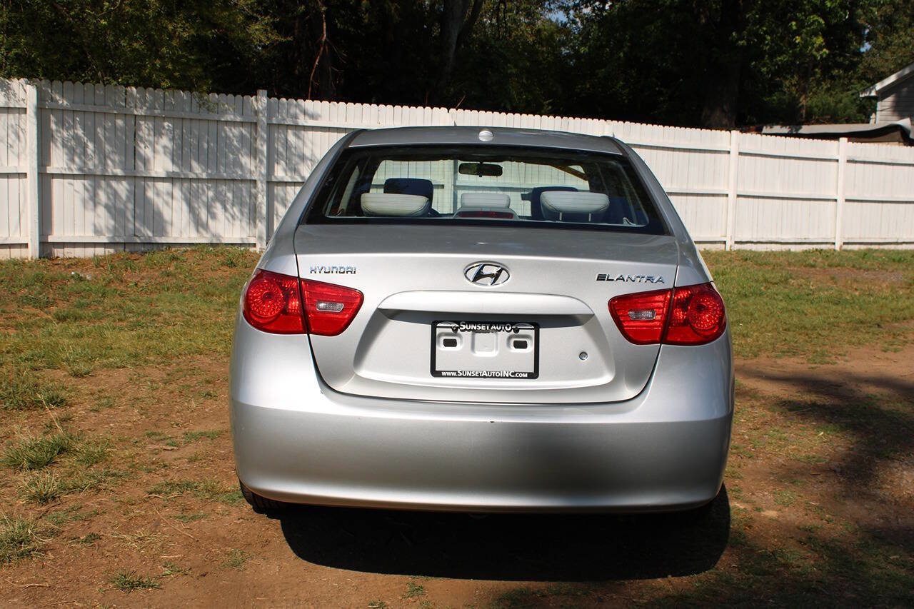 Used 2008 Hyundai Elantra SE FWD image 8