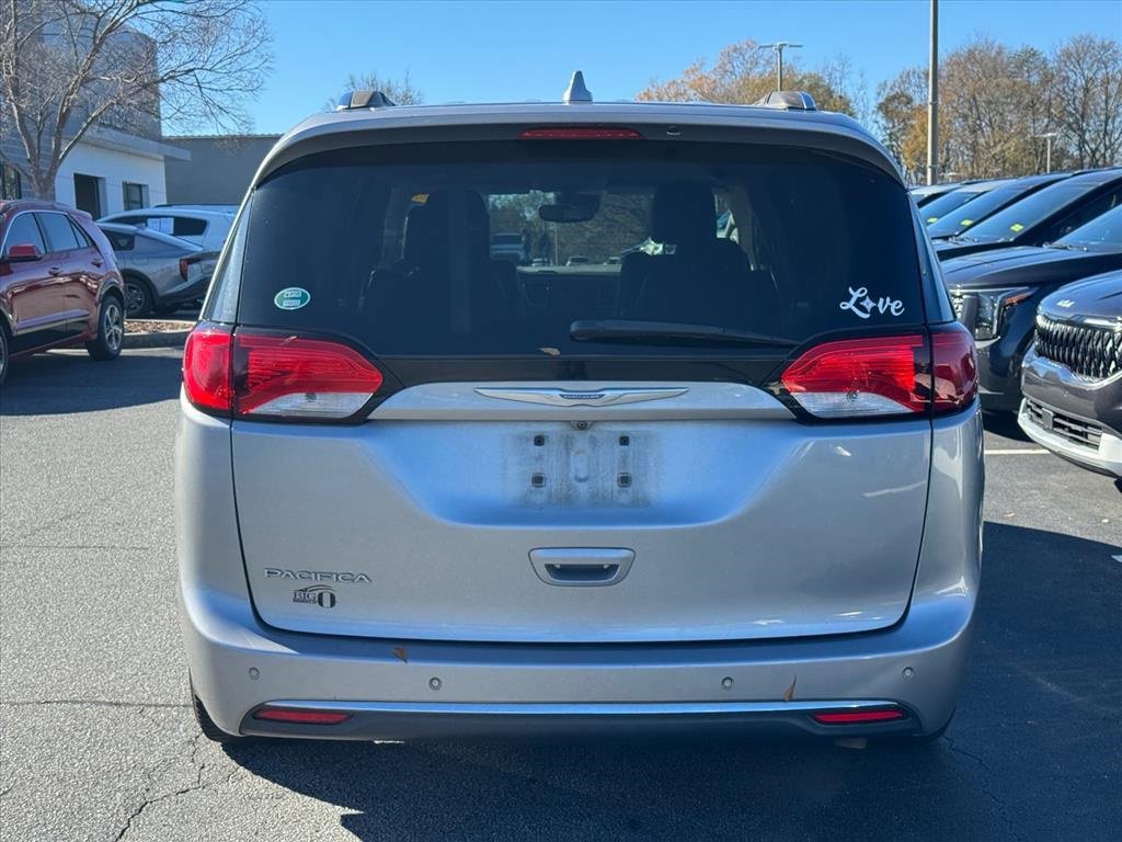 Used 2018 Chrysler Pacifica Touring-L Plus w/ Advanced Safetytec Group image 4