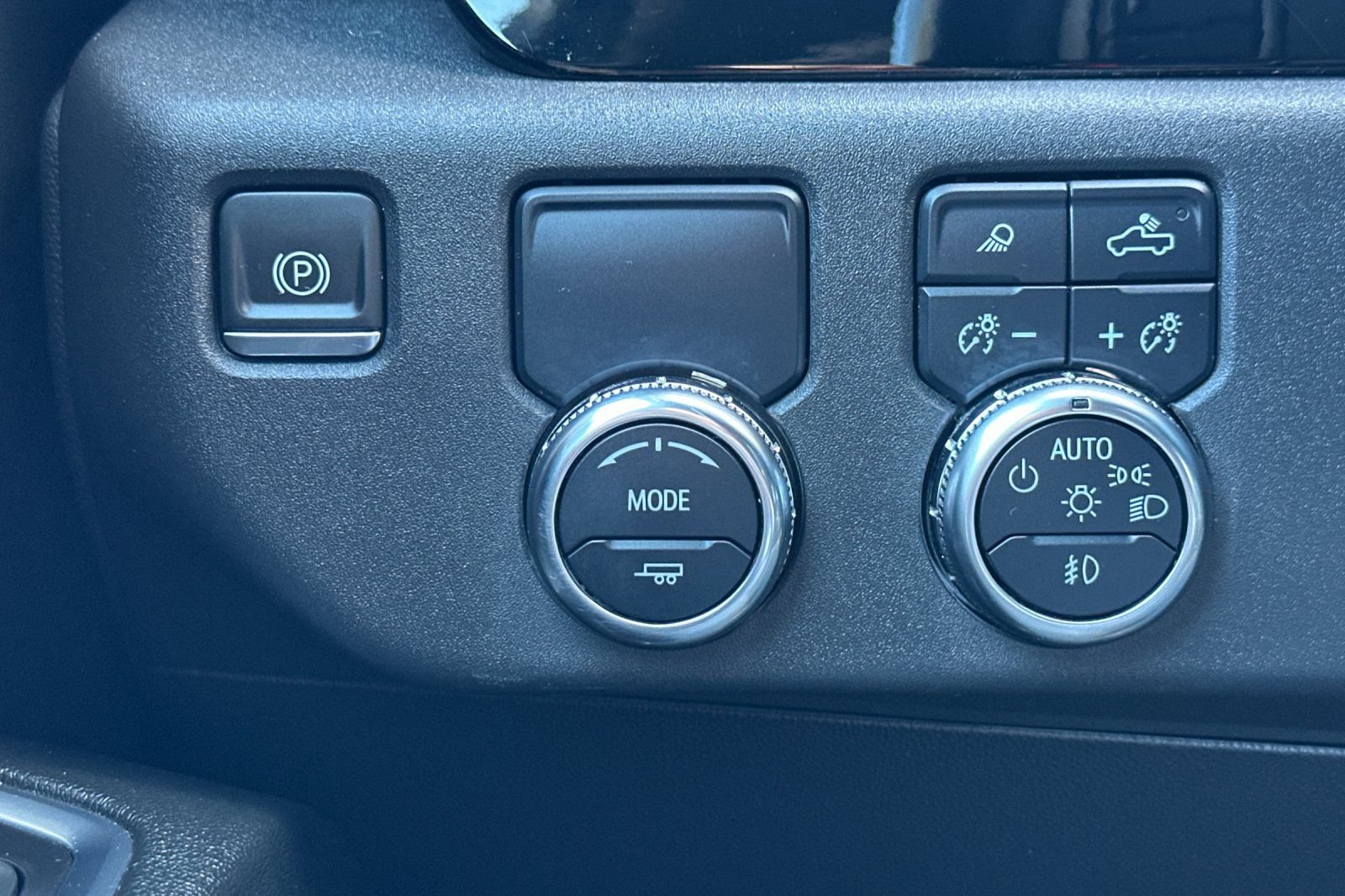 Certified 2024 GMC Sierra 1500 SLT RWD image 35