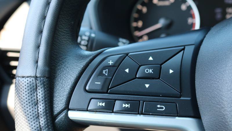 Used 2025 Nissan Altima 2.5 SV FWD image 7