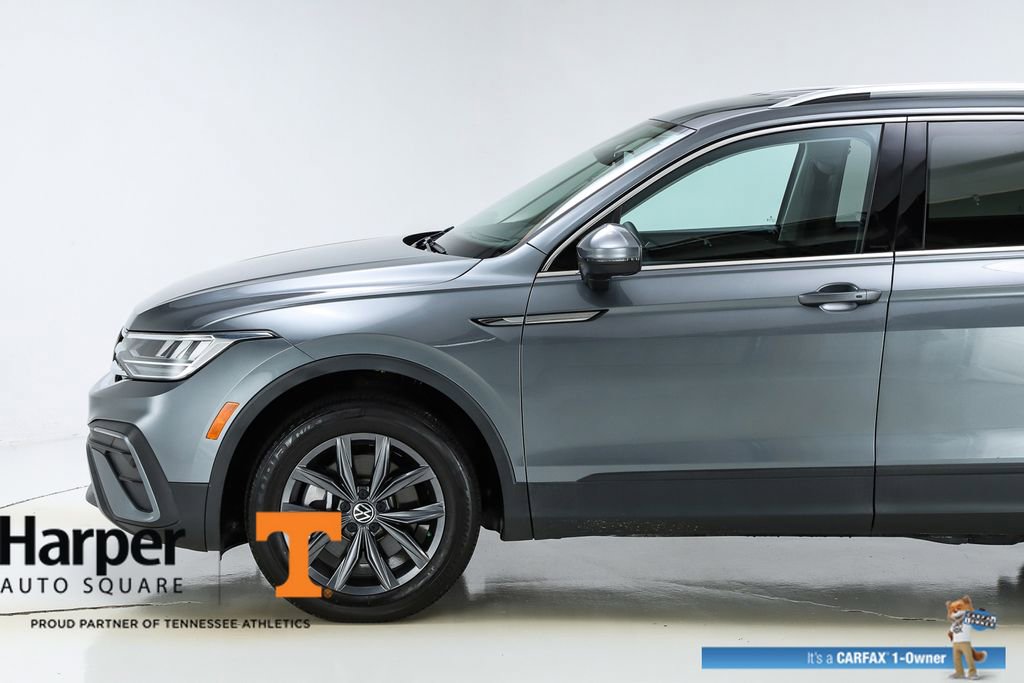 Used 2023 Volkswagen Tiguan SE image 3