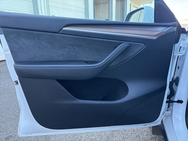 Used 2024 Tesla Model Y Performance image 26