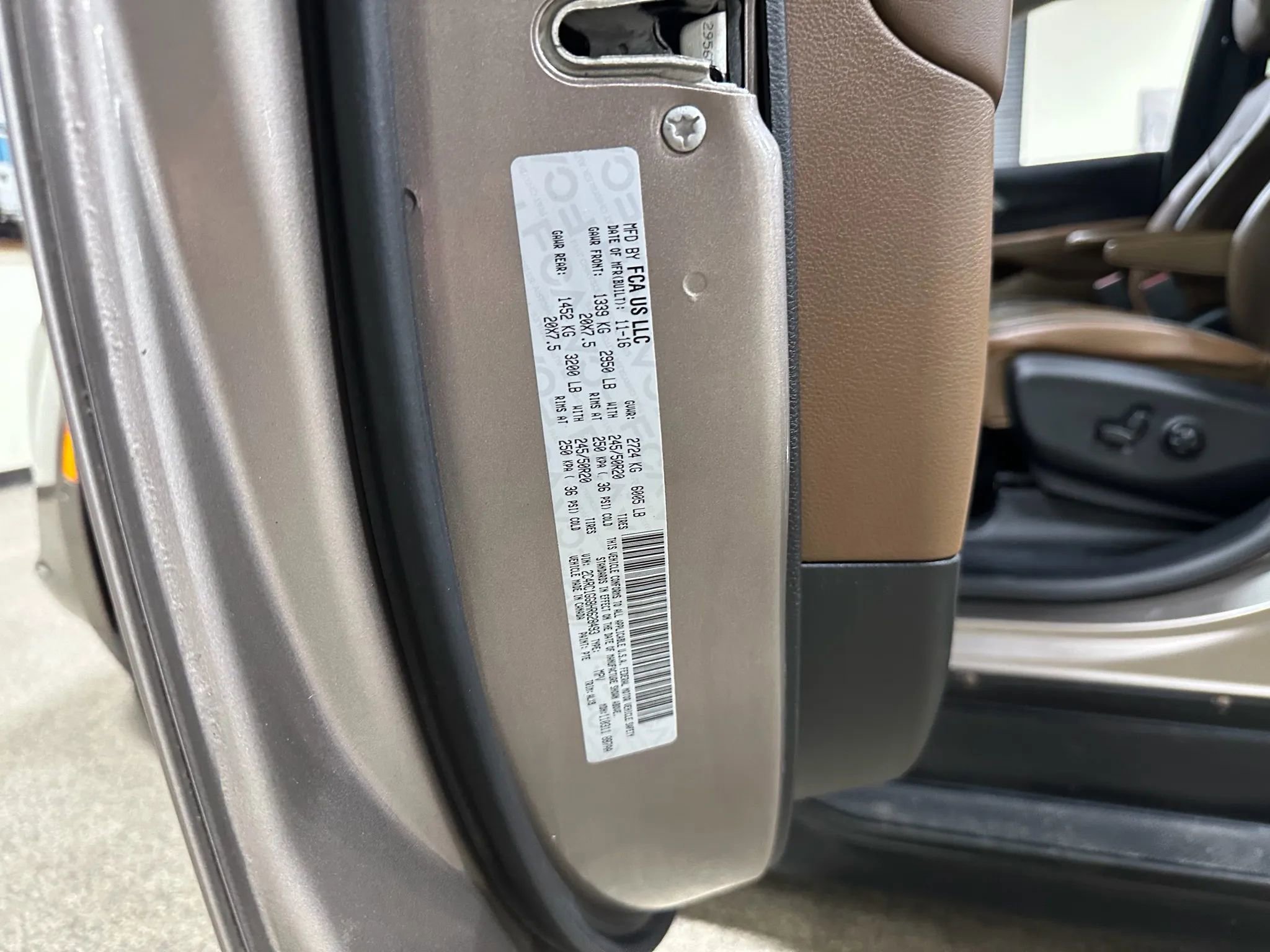 Used 2017 Chrysler Pacifica Limited w/ Advanced Safetytec Group image 65