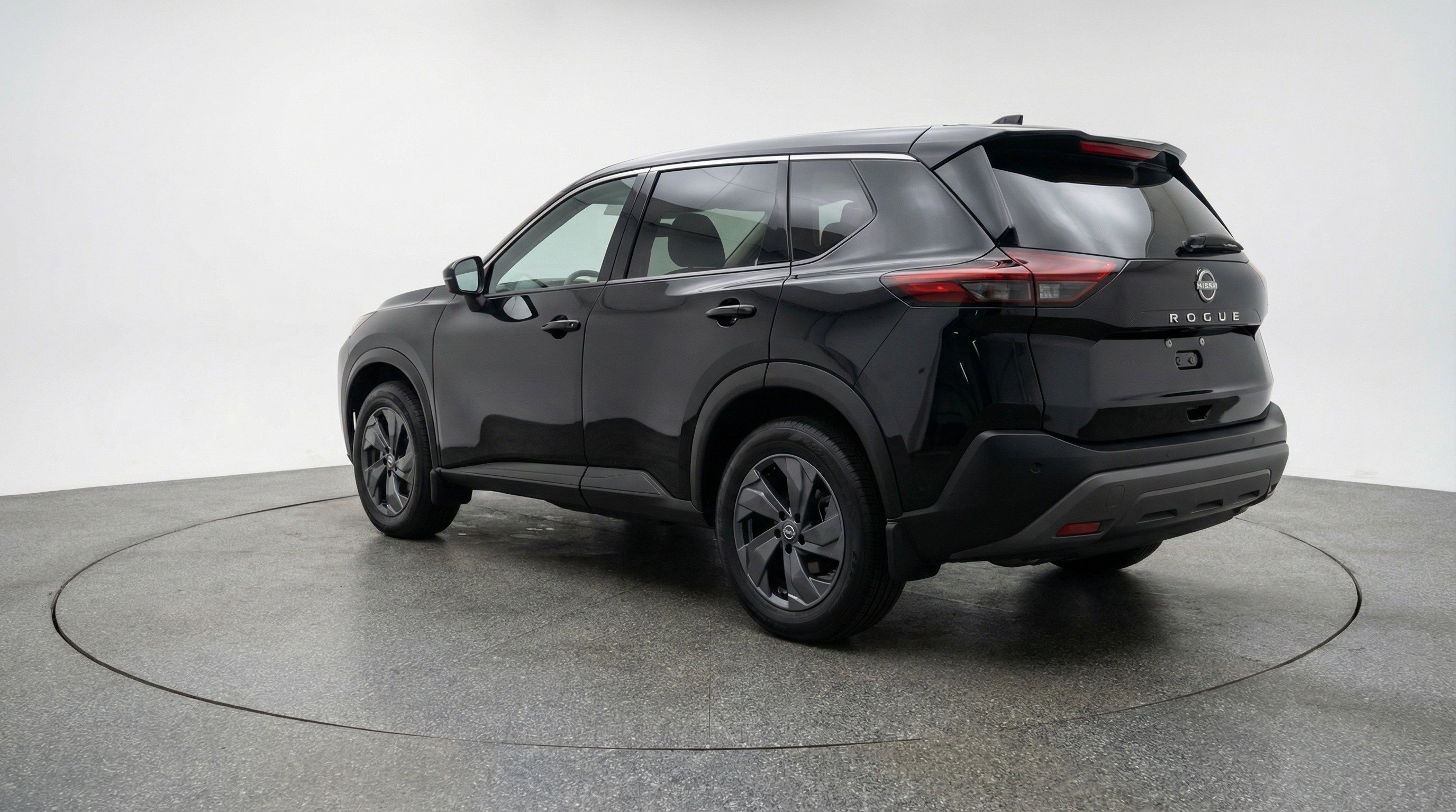 Used 2025 Nissan Rogue SV image 6