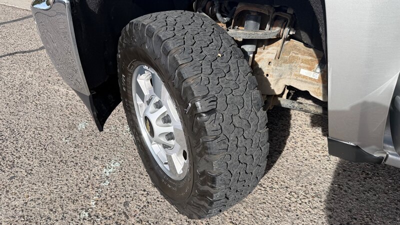 Used 2019 Chevrolet Silverado 2500 LT AWD/4WD image 21