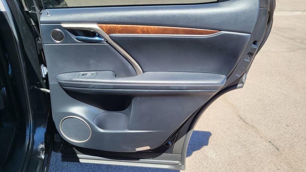 Used 2022 Lexus RX 350L FWD w/ Premium Package image 19