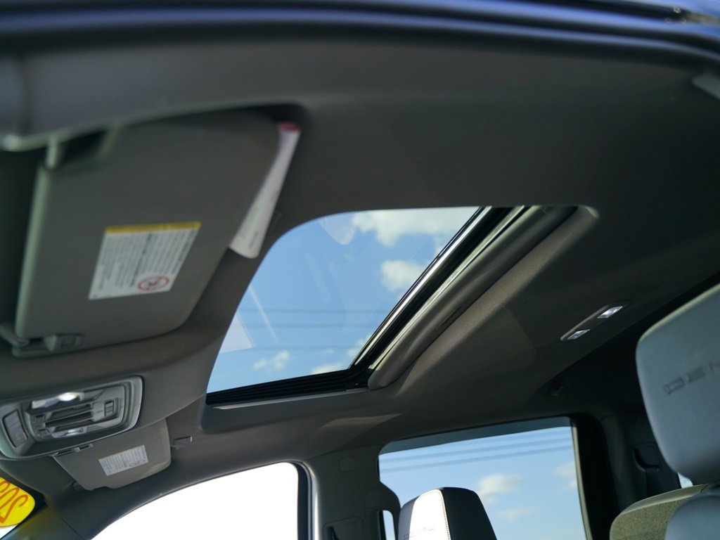 Used 2022 GMC Sierra 2500 Denali w/ Denali Black Diamond Edition image 29