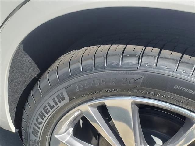 New 2025 Cadillac XT6 Premium Luxury w/ Platinum Package FWD image 14