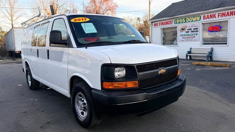 Used 2011 Chevrolet Express 2500 RWD image 4