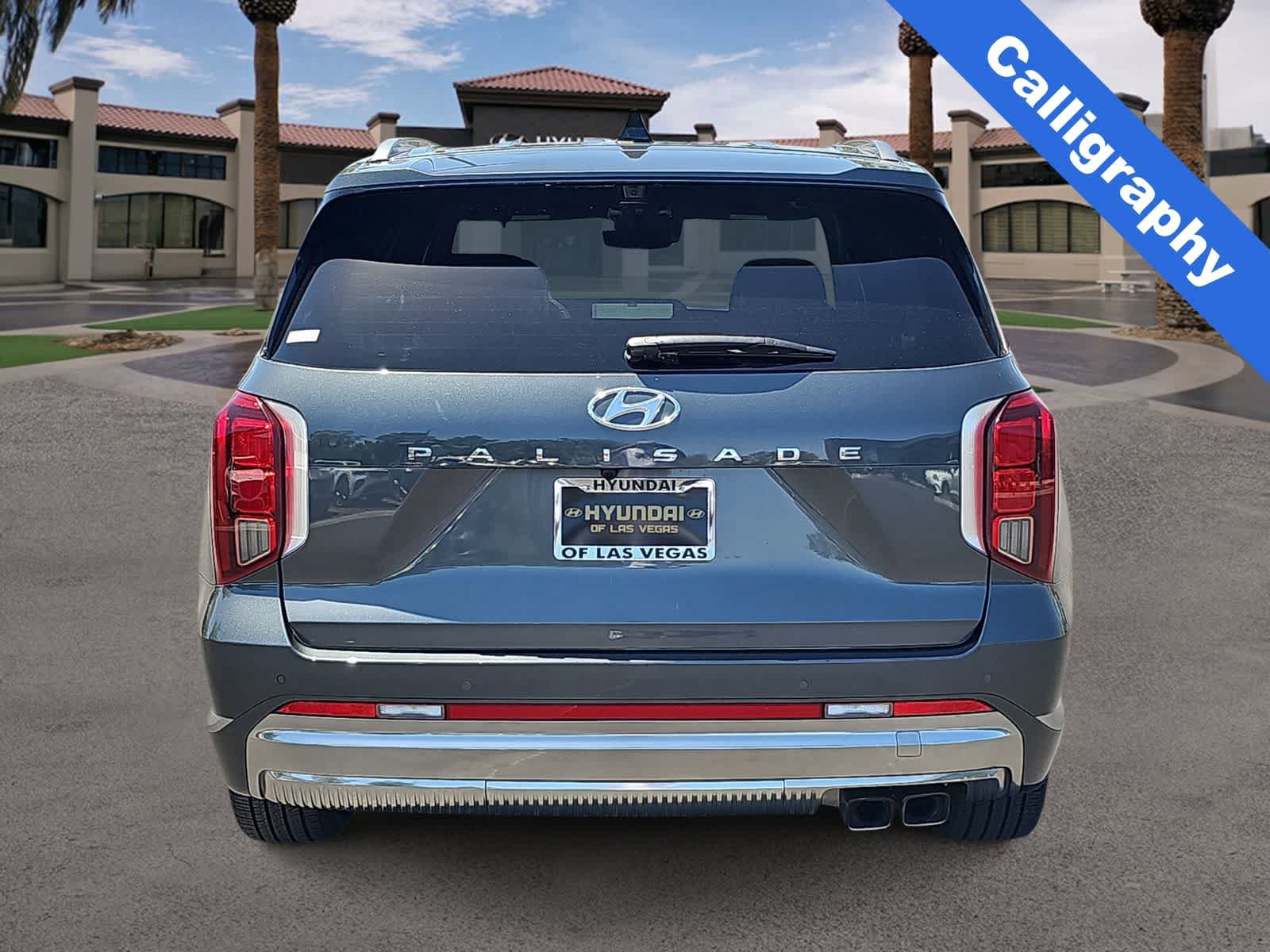 Certified 2023 Hyundai Palisade Calligraphy FWD image 7