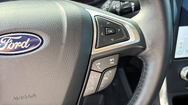 Used 2023 Ford Edge Titanium AWD/4WD image 16