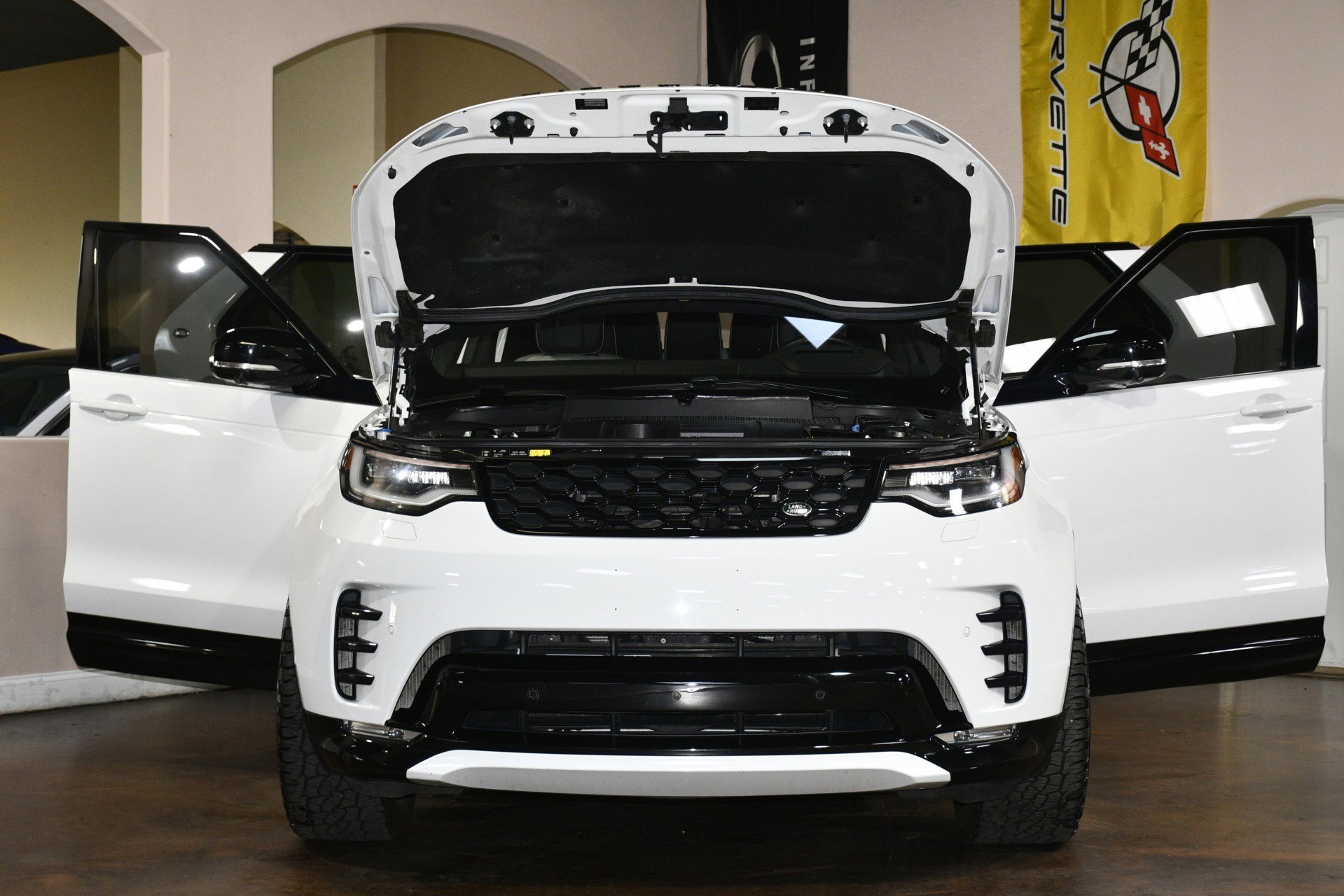 Used 2021 Land Rover Discovery HSE R-Dynamic AWD/4WD image 87