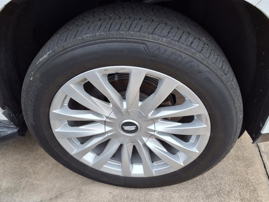 Certified 2024 Cadillac Escalade ESV Luxury image 4