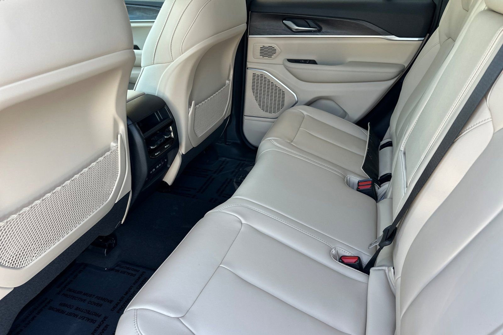 New 2026 Jeep Grand Cherokee Limited image 14