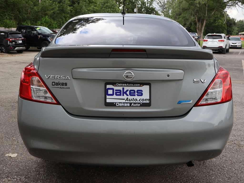 Used 2014 Nissan Versa SV w/ Convenience Package FWD image 6