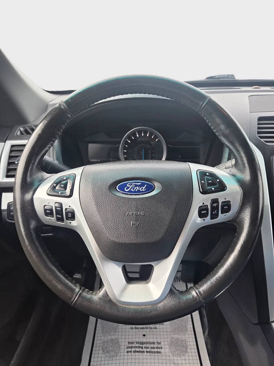 Used 2015 Ford Explorer XLT w/ Equipment Group 202B AWD/4WD image 9