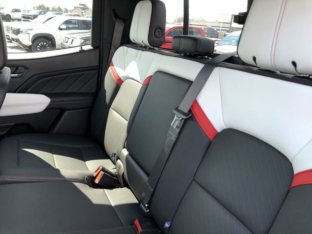 Used 2024 GMC Canyon AT4X image 11