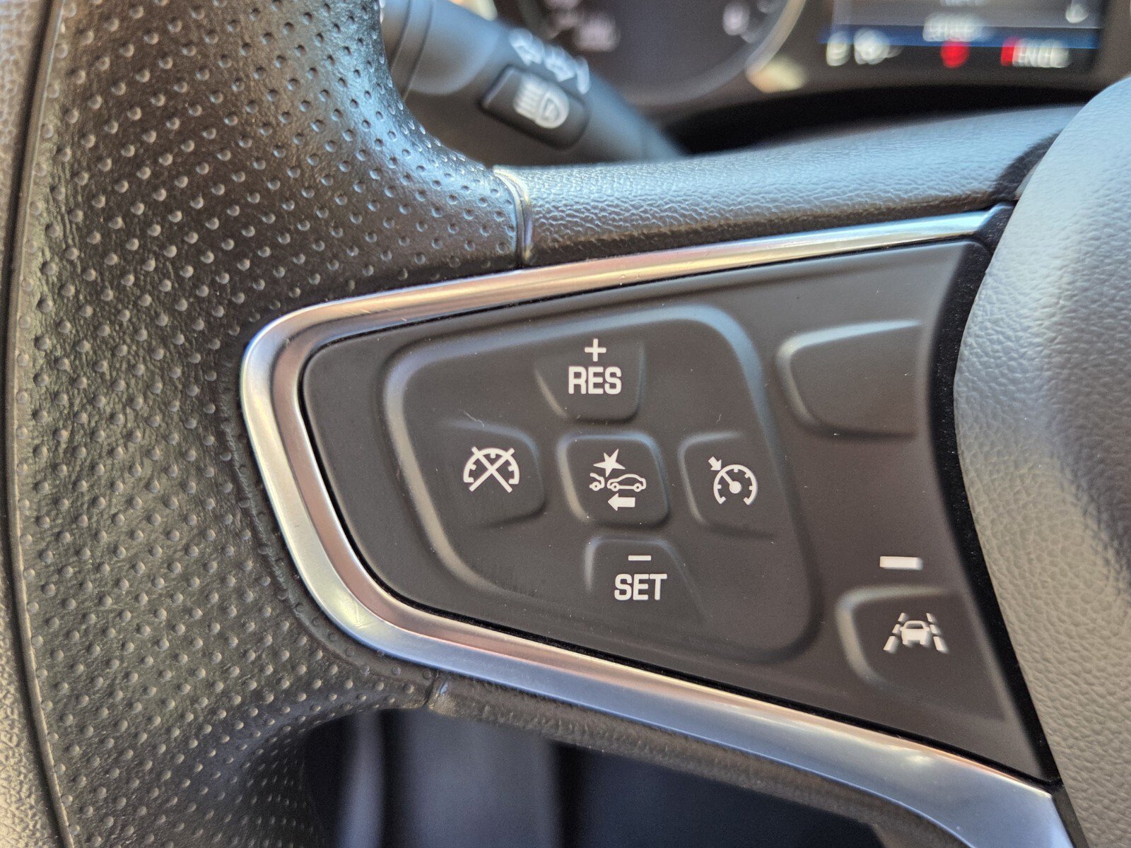 Used 2024 Chevrolet Equinox LS w/ LS Convenience Package FWD image 32
