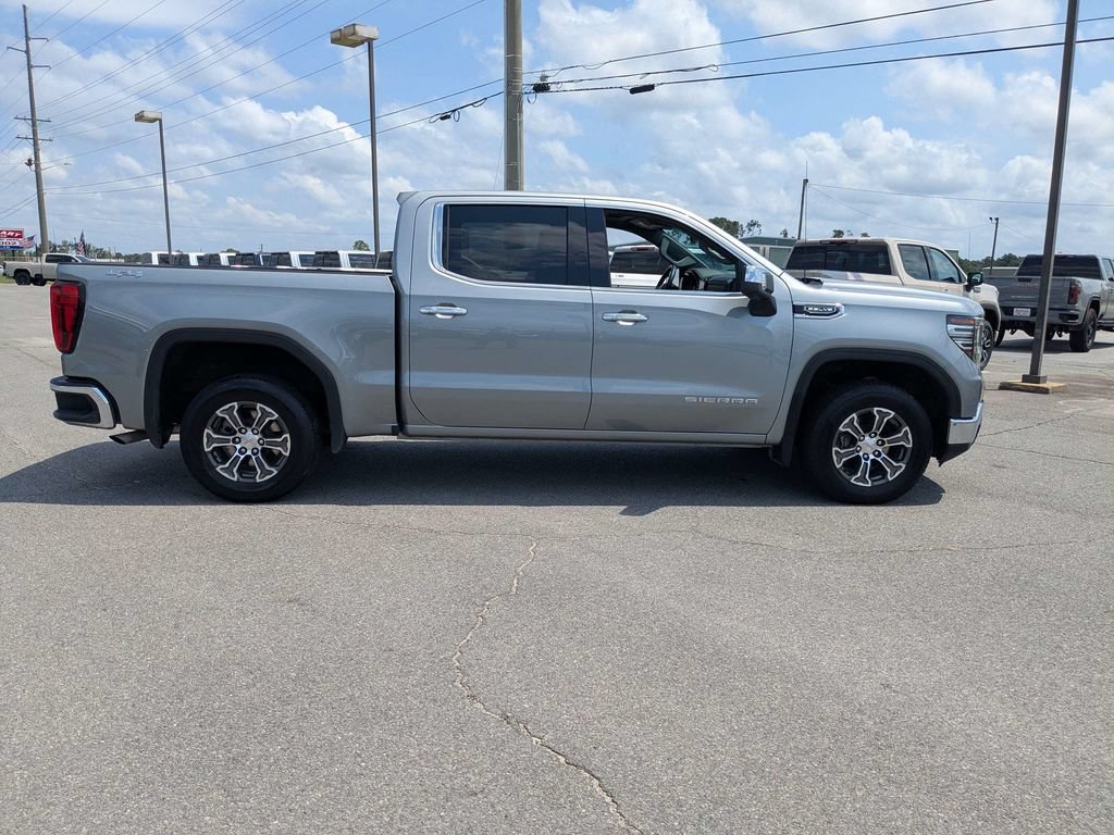 Used 2025 GMC Sierra 1500 SLT AWD/4WD image 3