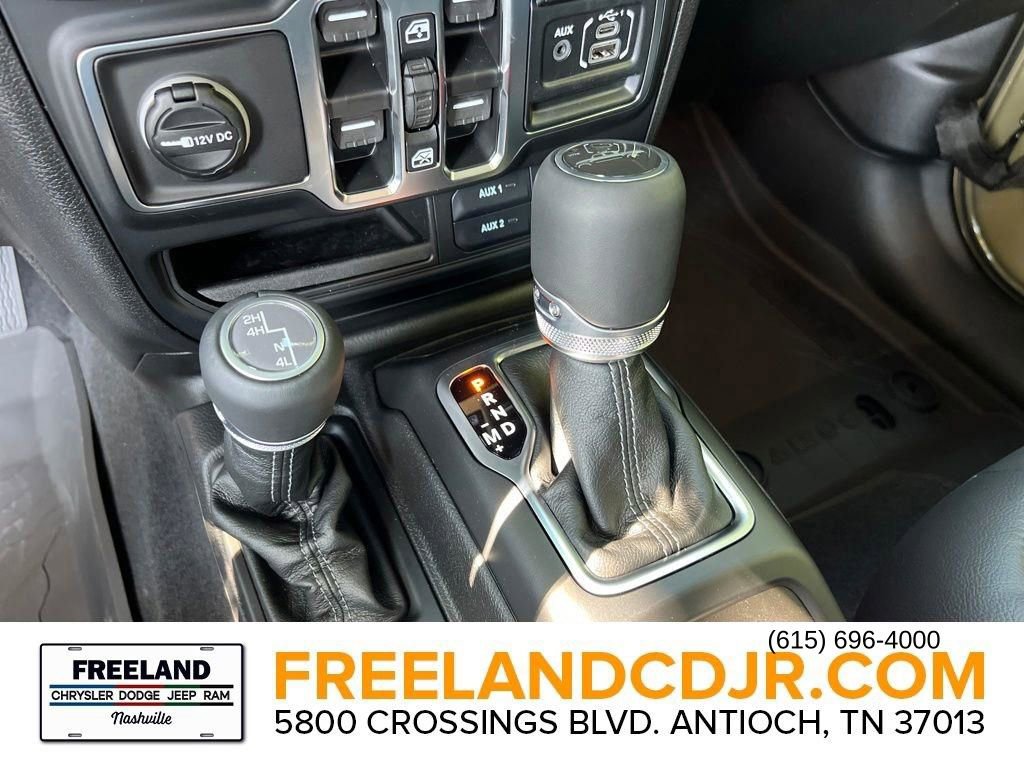 New 2025 Jeep Gladiator High Tide image 15