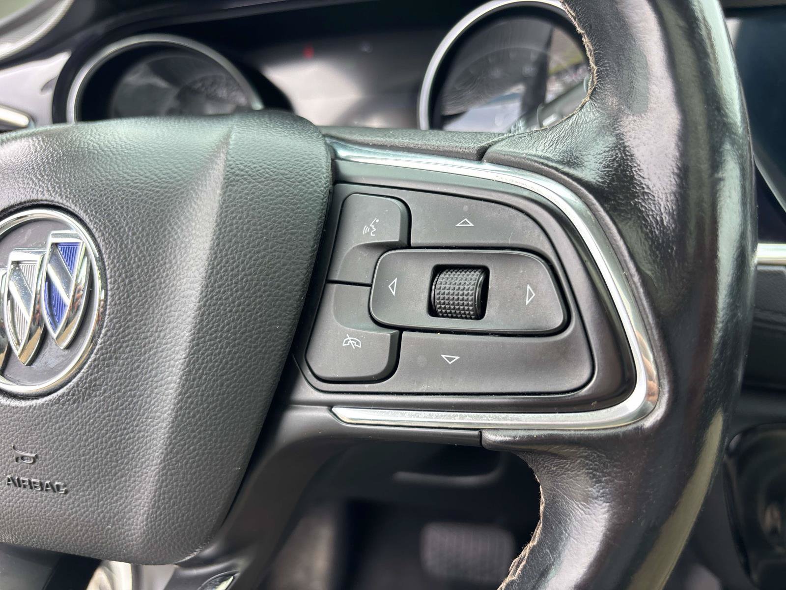 Used 2022 Buick Encore GX Essence w/ Experience Buick Package AWD/4WD image 22