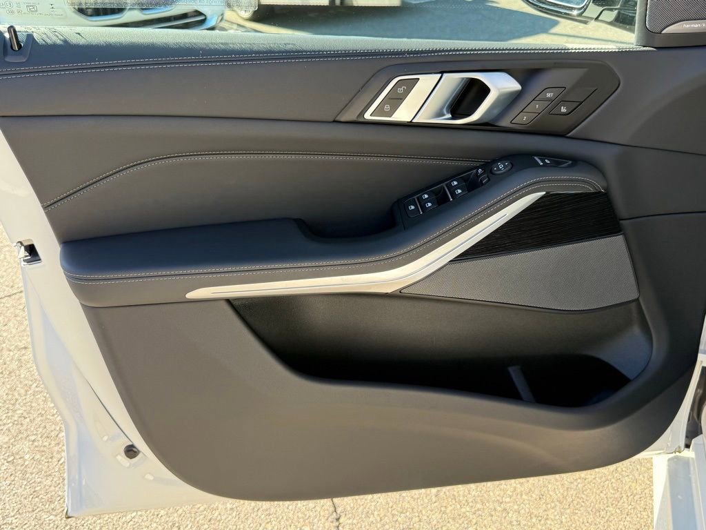 Certified 2025 BMW X5 M60i w/ Parking Assistance Package image 20