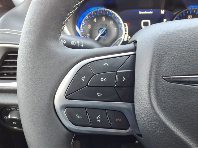 New 2026 Chrysler Pacifica Select image 18