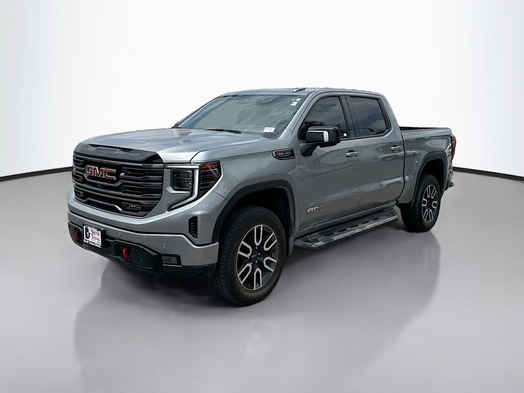 Used 2025 GMC Sierra 1500 AT4 w/ AT4 Premium Package AWD/4WD image 3