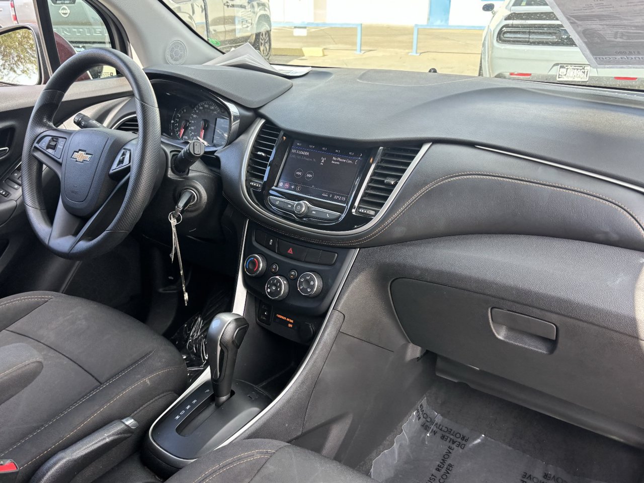 Used 2020 Chevrolet Trax LT FWD image 10