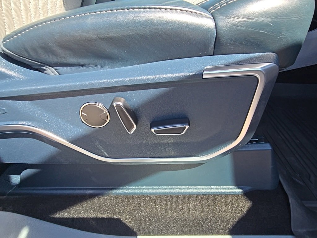 Used 2022 Ford F150 Limited image 40