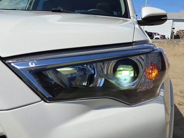 Used 2021 Toyota 4Runner Limited AWD/4WD image 27