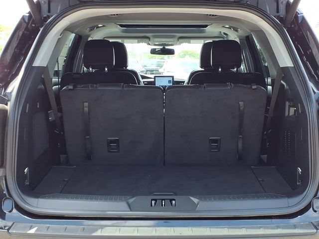 Certified 2023 Ford Explorer XLT w/ Equipment Group 202A AWD/4WD image 8
