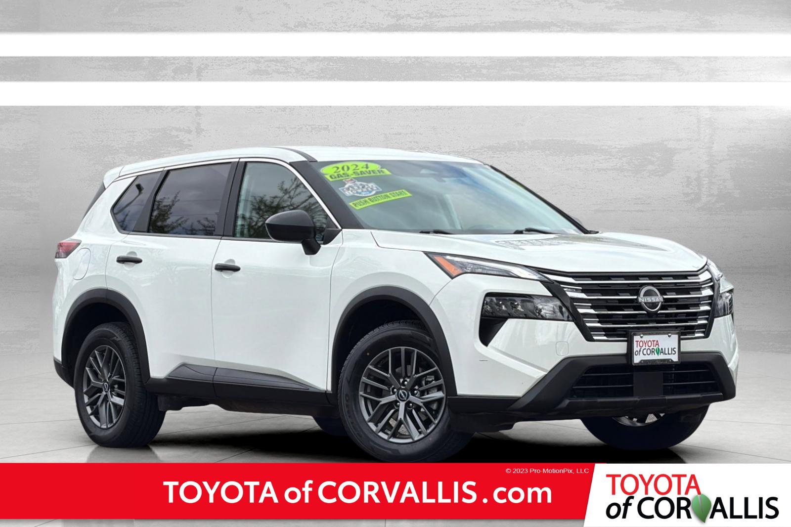 Used 2024 Nissan Rogue S image 1