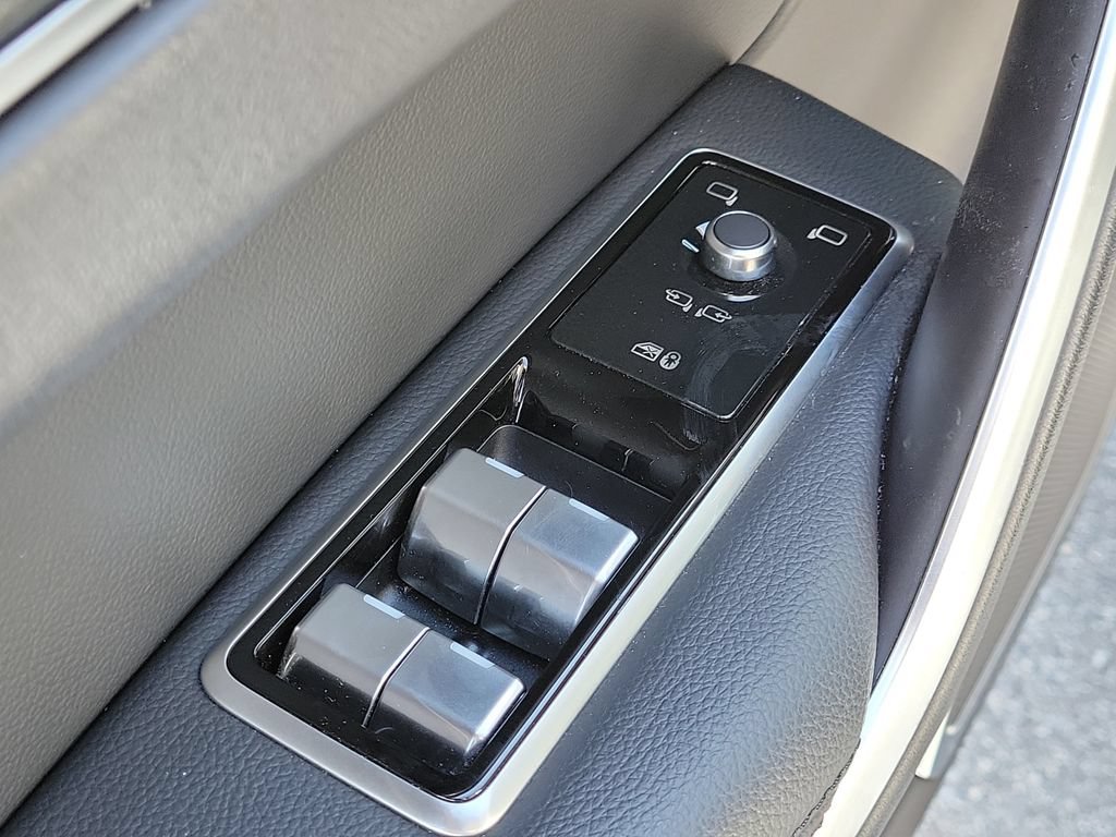 Used 2023 Jaguar F-PACE S AWD/4WD image 27