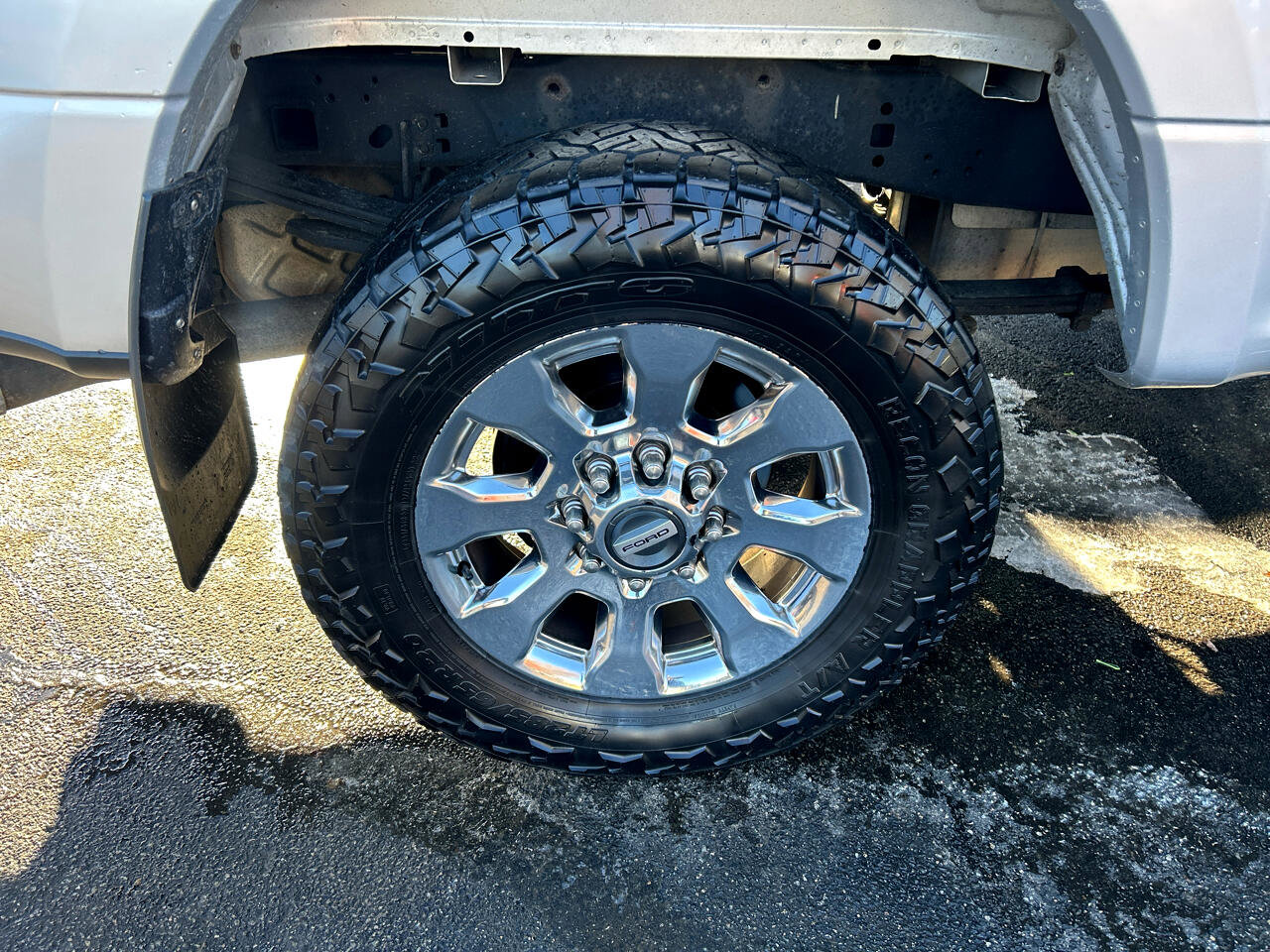 Used 2019 Ford F250 Lariat w/ Chrome Package image 18