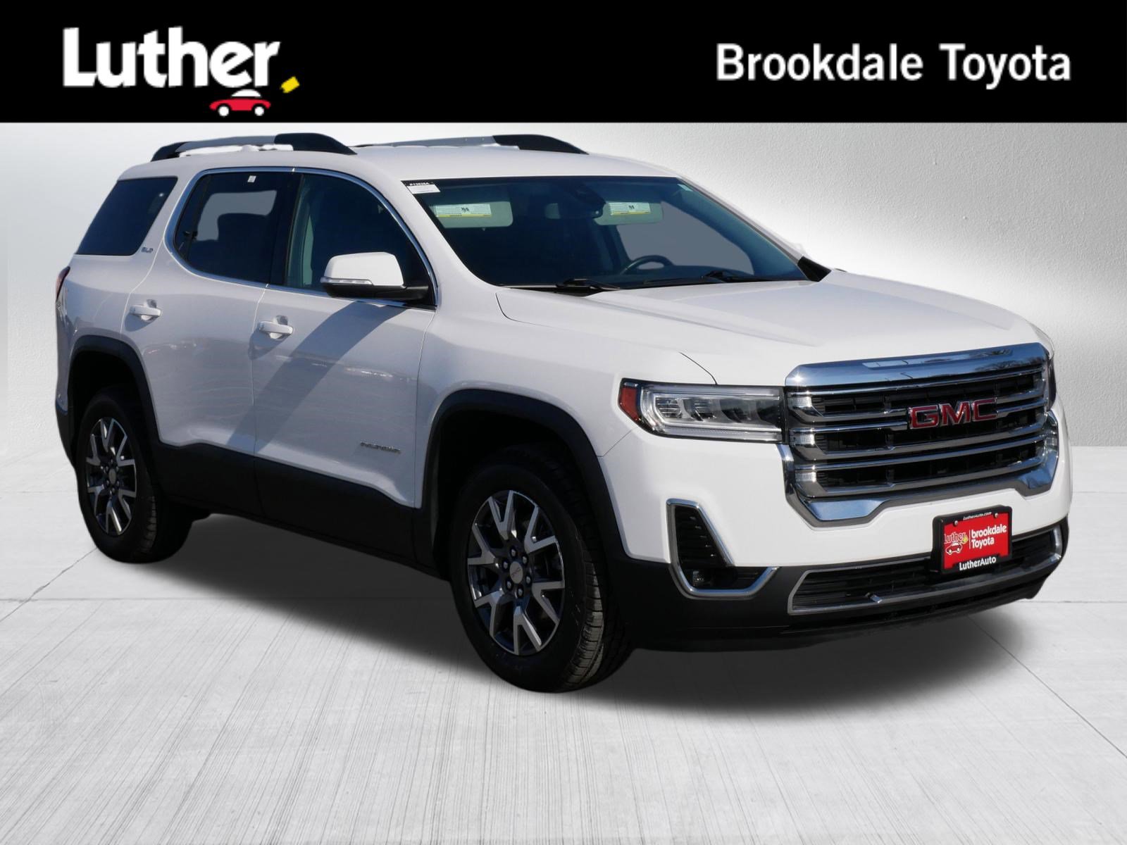 Used 2023 GMC Acadia SLT image 1