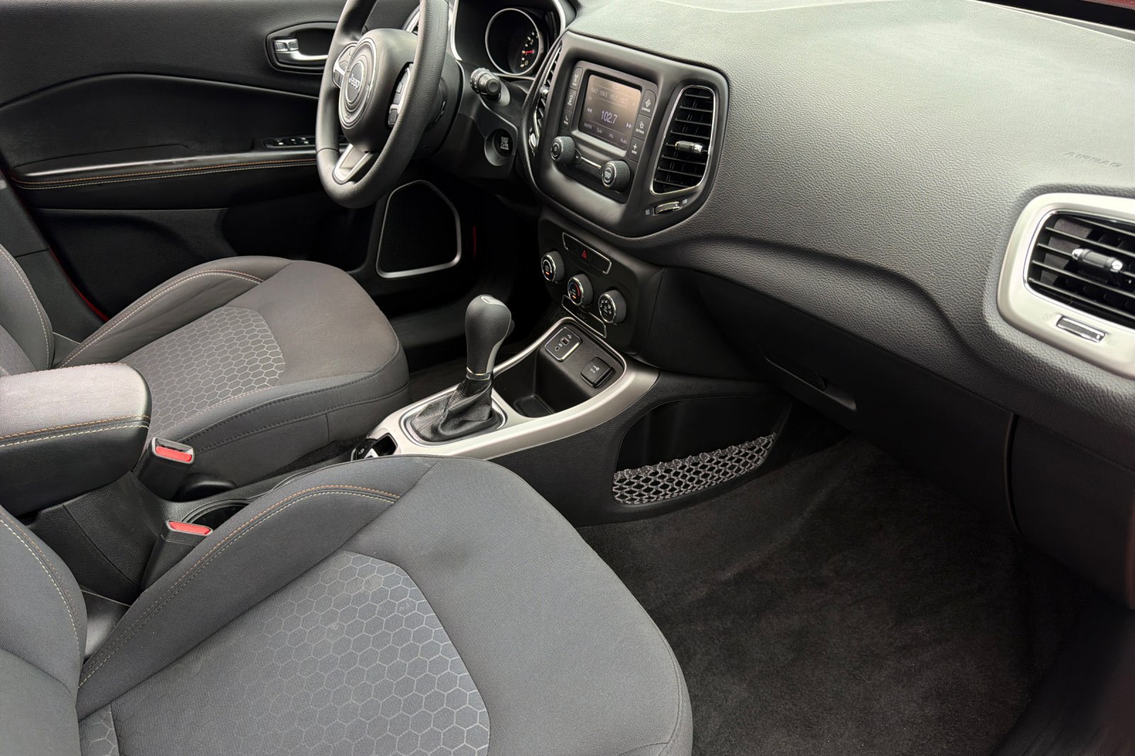 Used 2018 Jeep Compass Sport FWD image 16