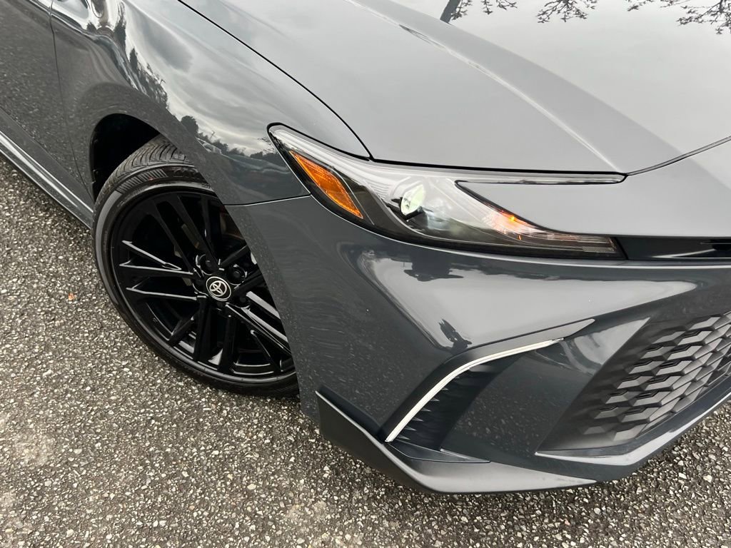 Used 2026 Toyota Camry SE w/ Convenience Package FWD image 2